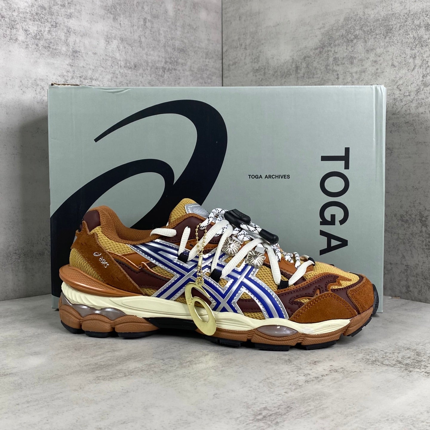 TOGA x ASICS GEL-CUMULUS 16