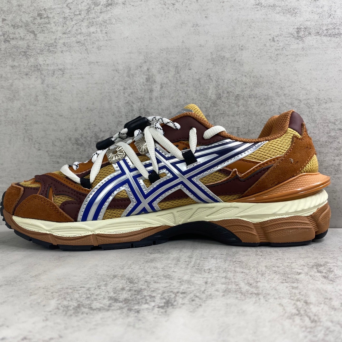 TOGA x ASICS GEL-CUMULUS 16