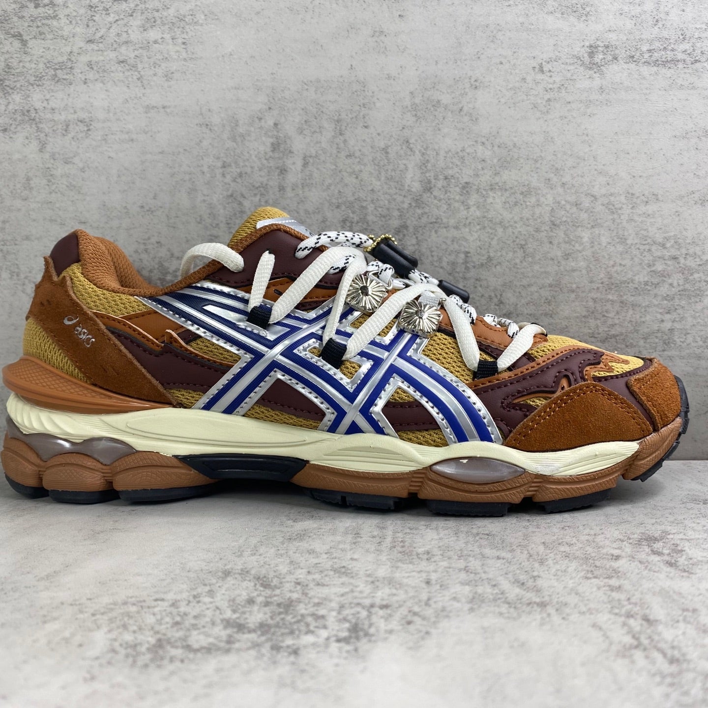 TOGA x ASICS GEL-CUMULUS 16