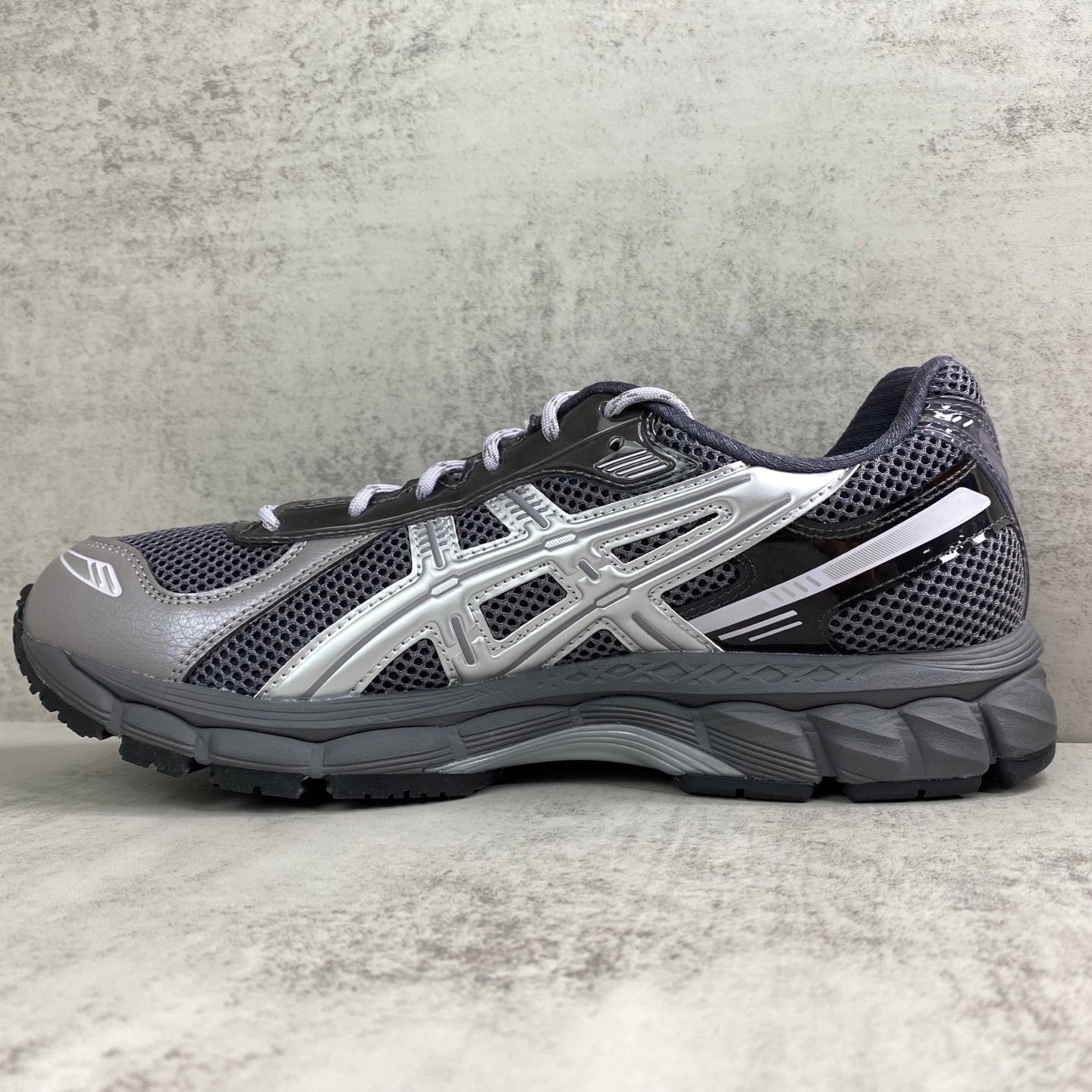 KITH x ASICS GEL-KAYANO 12.1