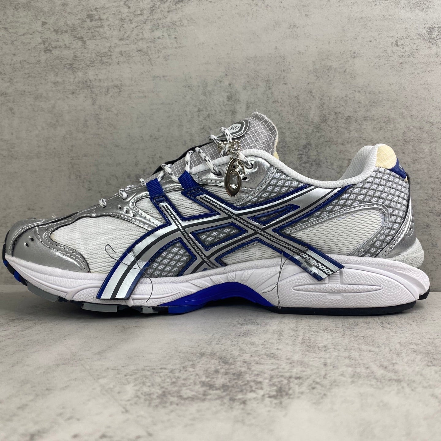 INVINCIBLE x ASICS GEL-NIMBUS 10.1