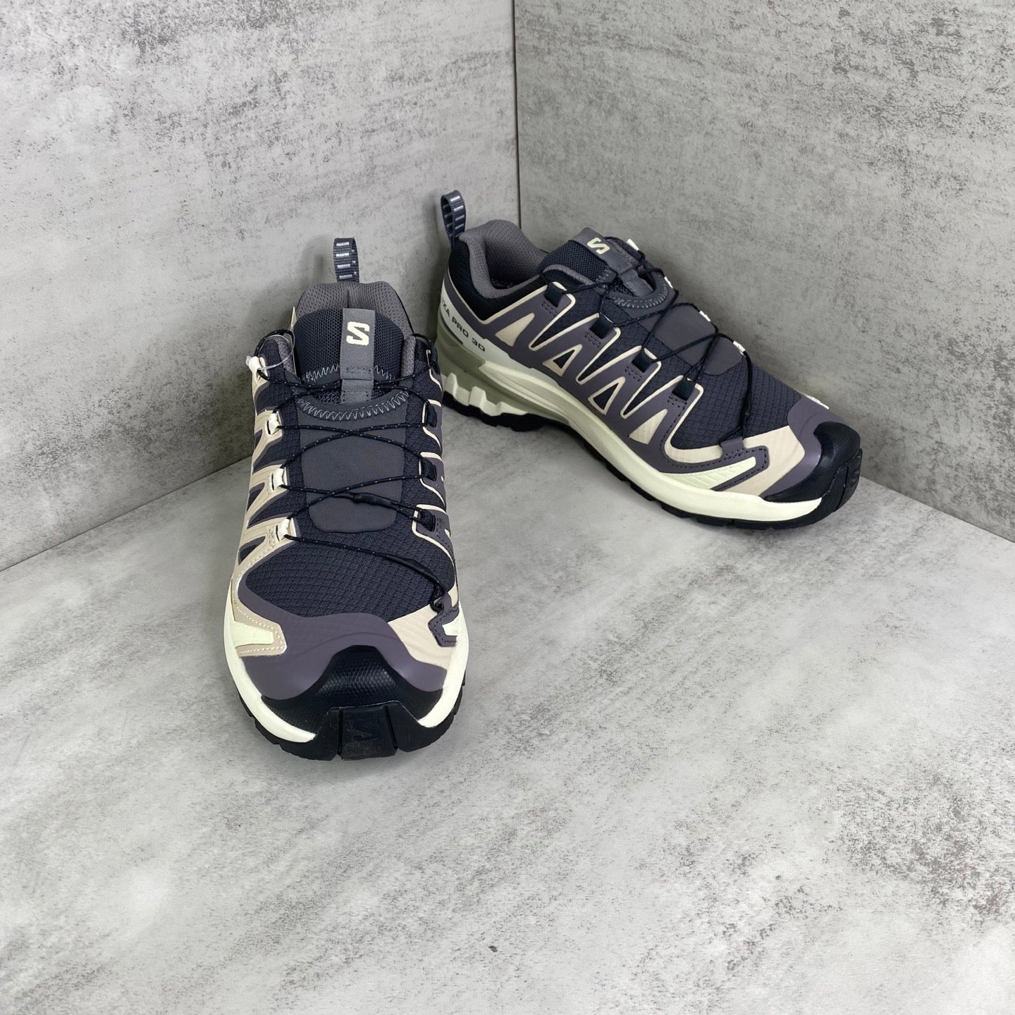 SALOMON XA-PRO 3D V9-GTX