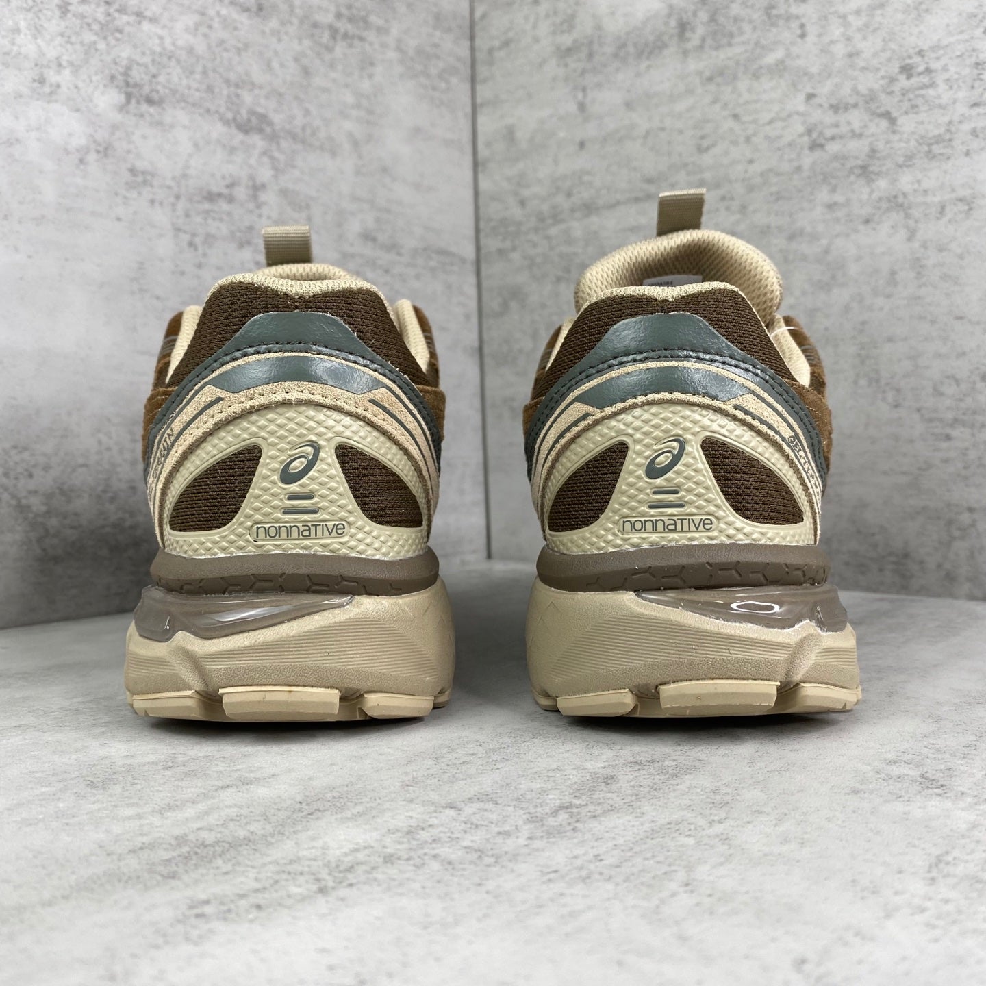 ASICS x GORE-TEX