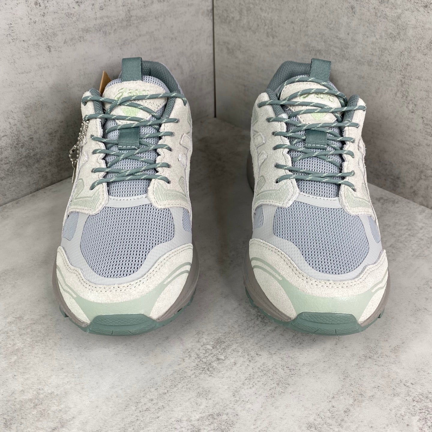 ASICS x GORE-TEX