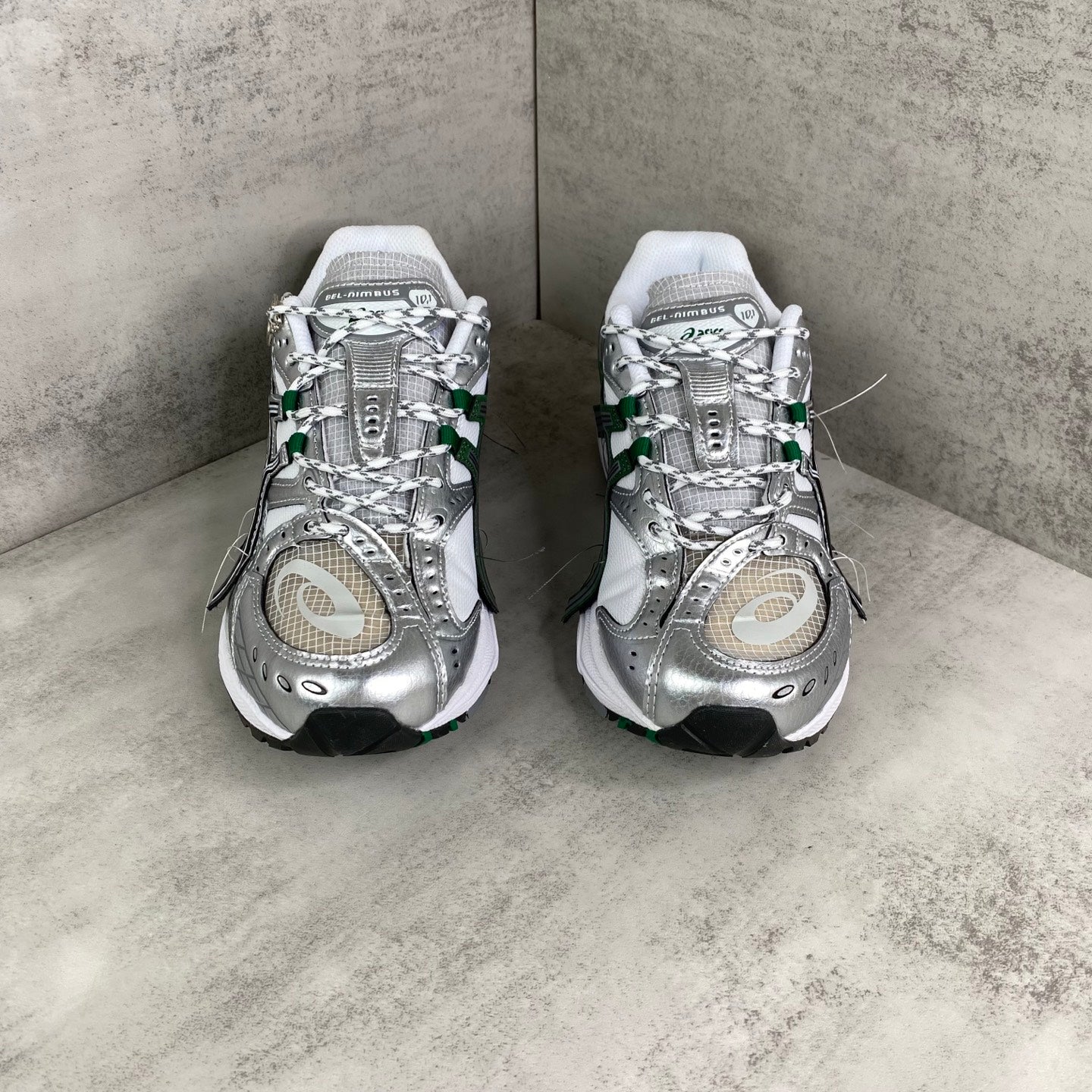 INVINCIBLE x ASICS GEL-NIMBUS 10.1
