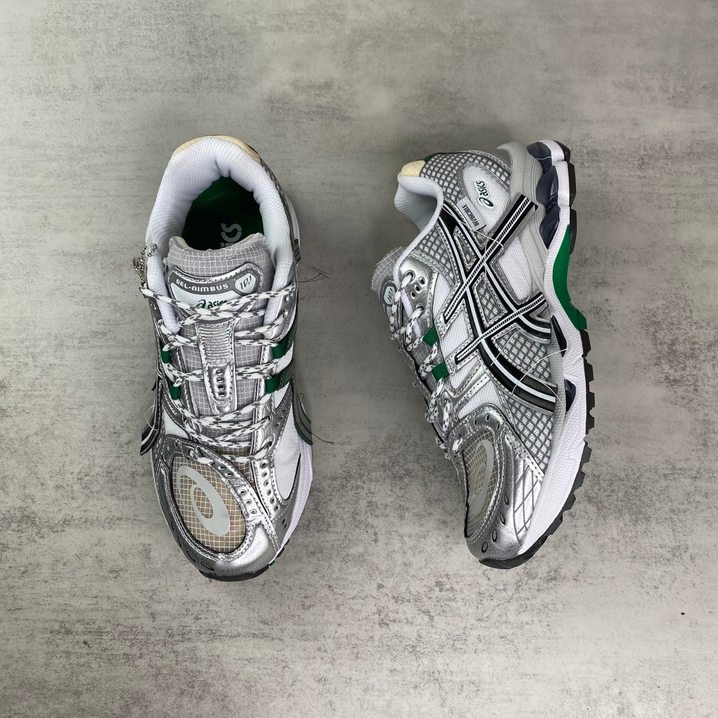 INVINCIBLE x ASICS GEL-NIMBUS 10.1