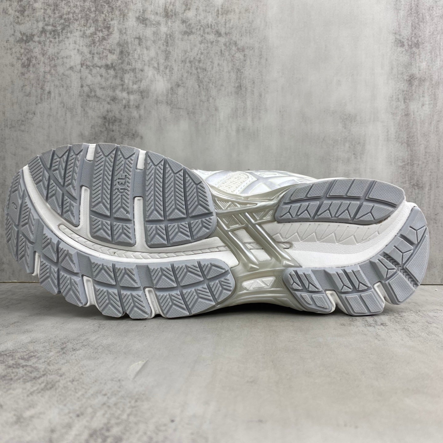 ASICS GEL-KAYANO 20
