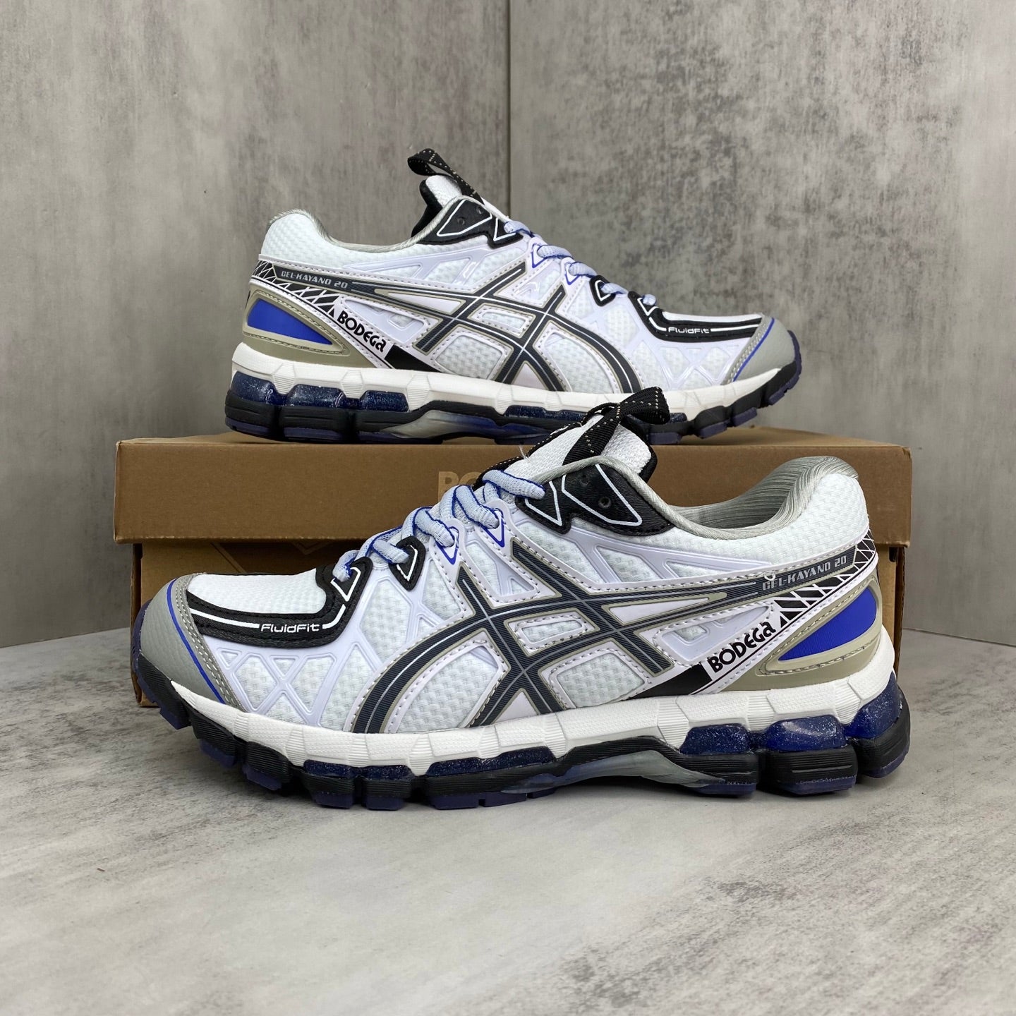 ASICS GEL-KAYANO 20