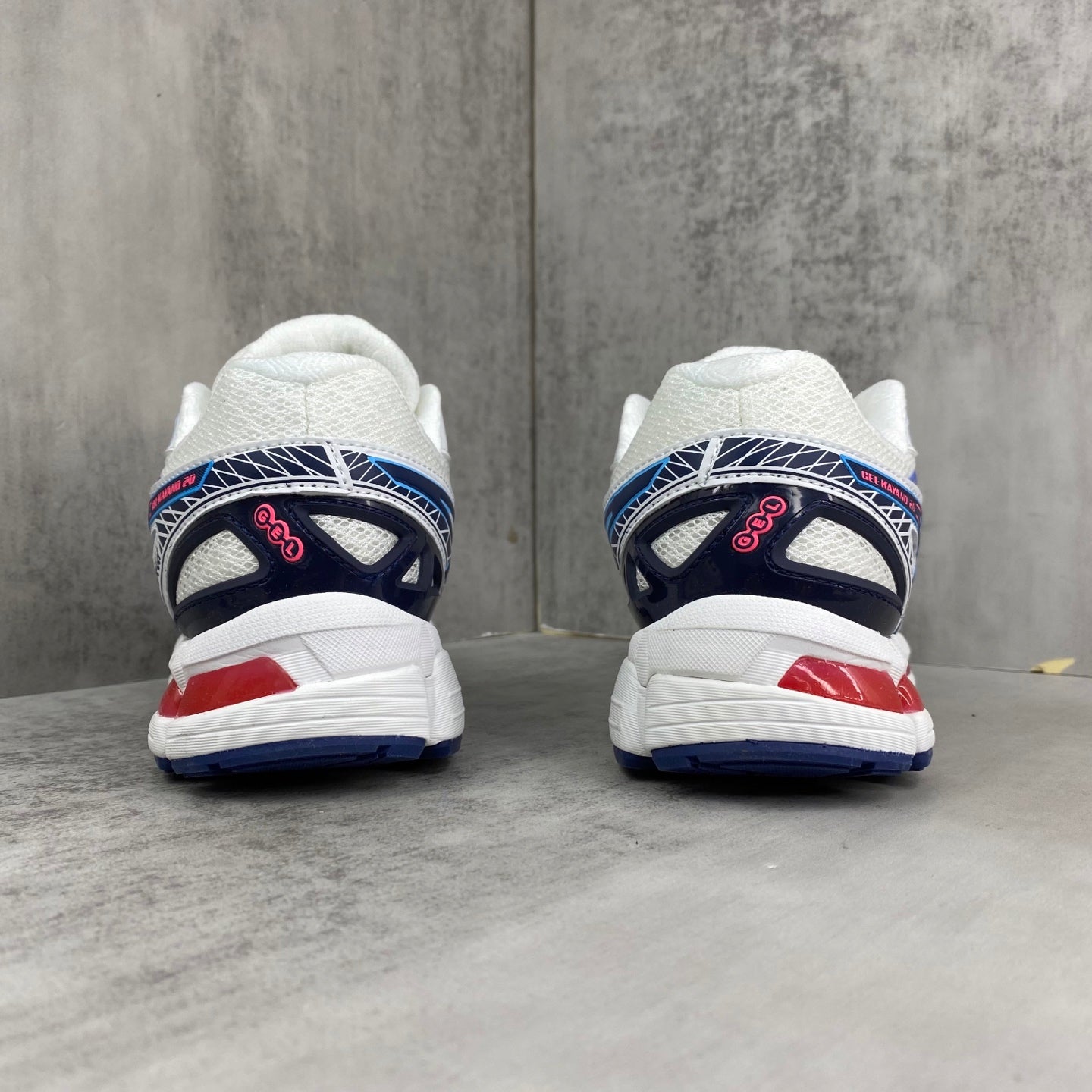 ASICS GEL-KAYANO 20