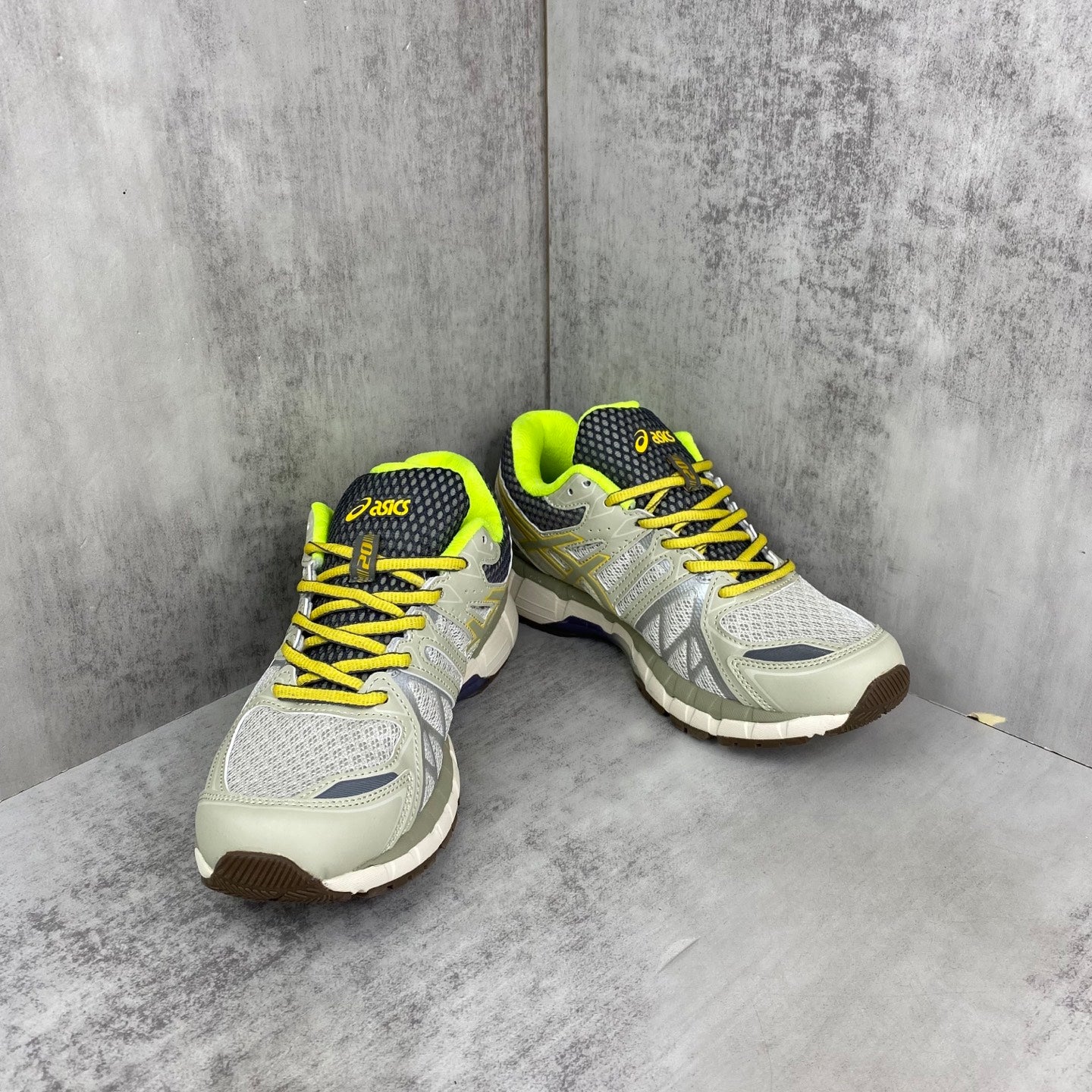 ASICS GEL-KAYANO 20