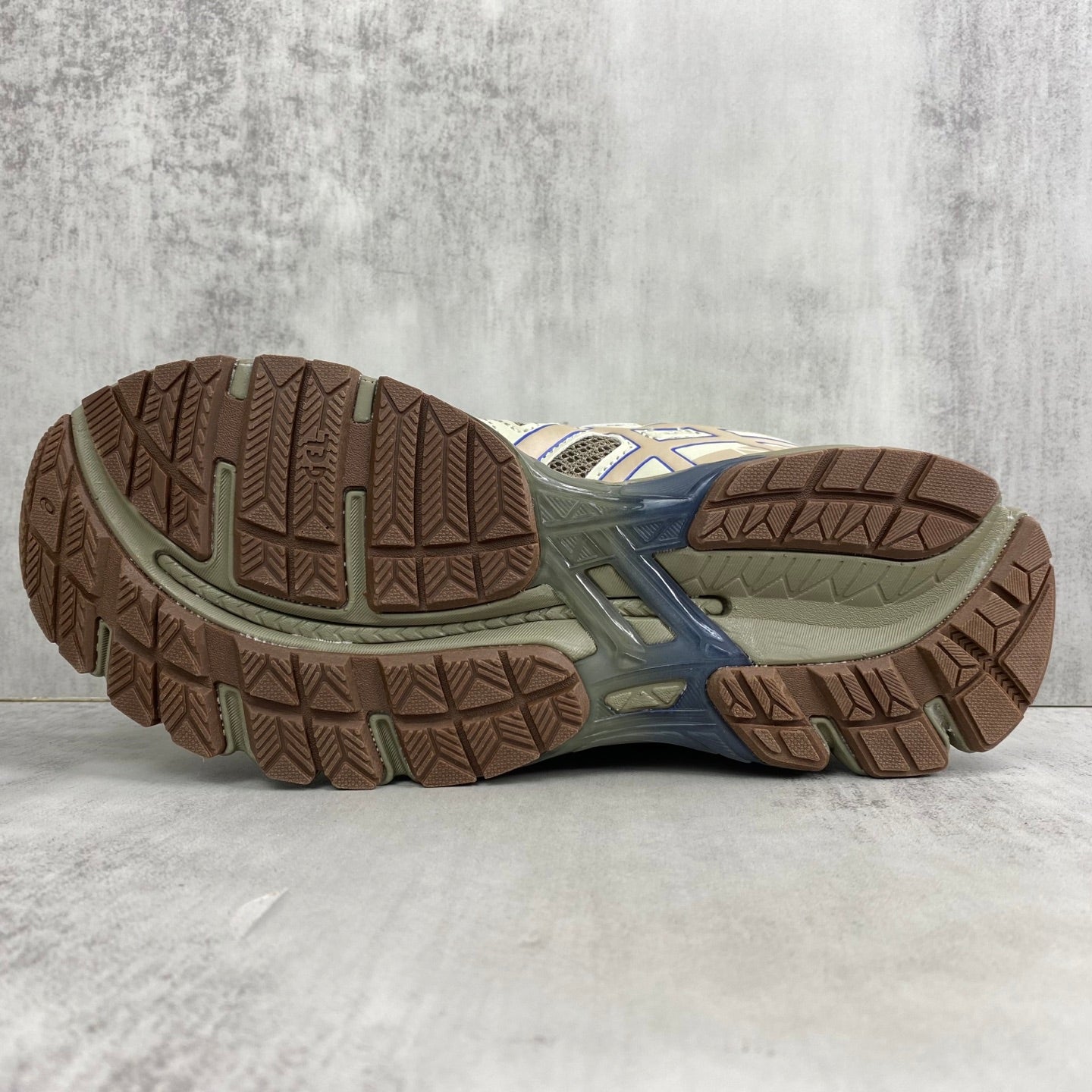 ASICS GEL-KAYANO 20