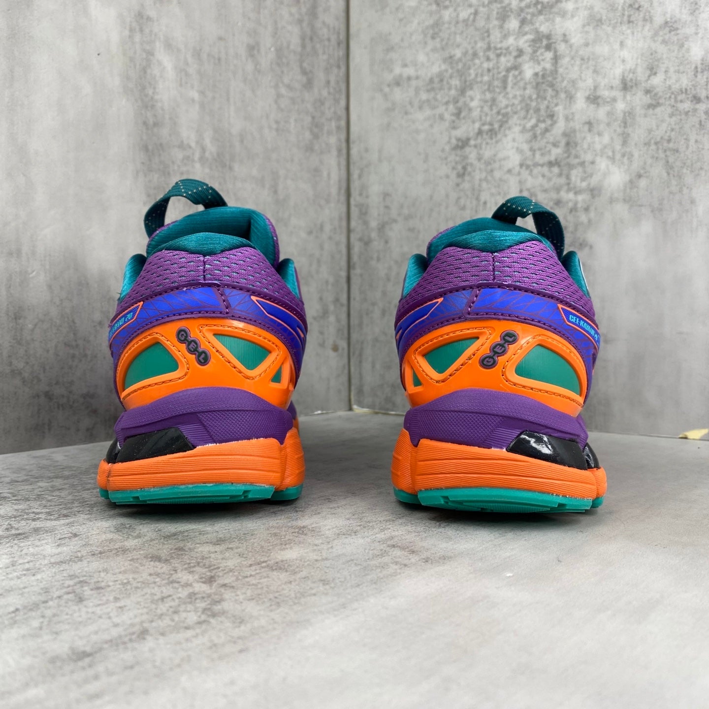 ASICS GEL-KAYANO 20