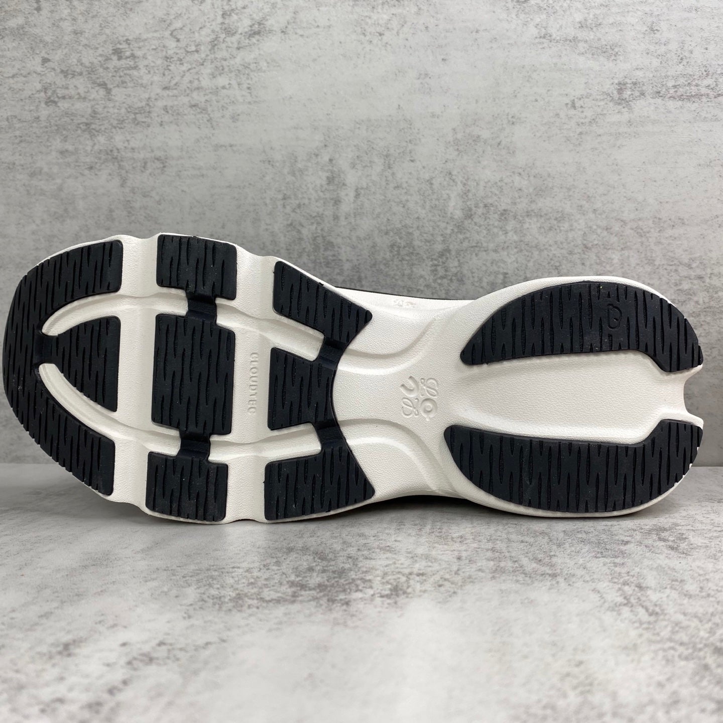 ON x LOEWE