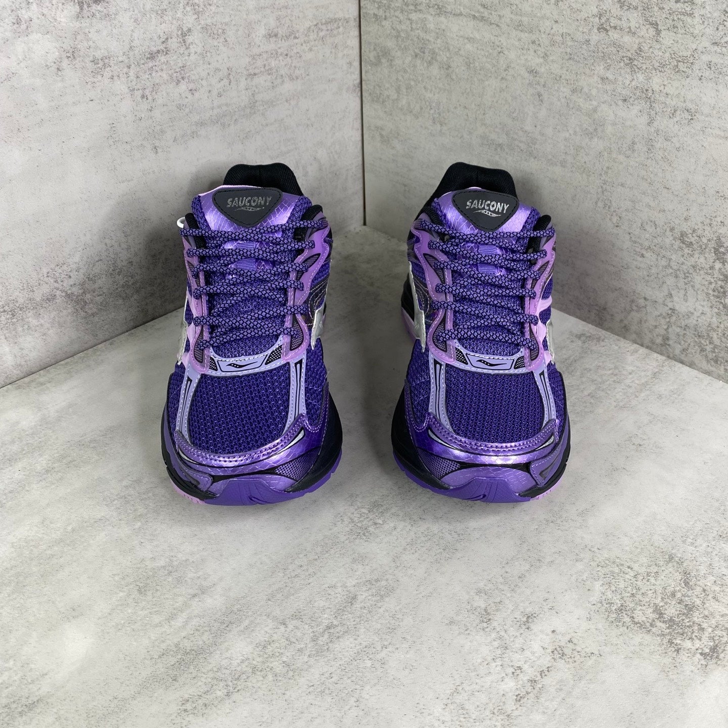 SAUCONY OMNI 9