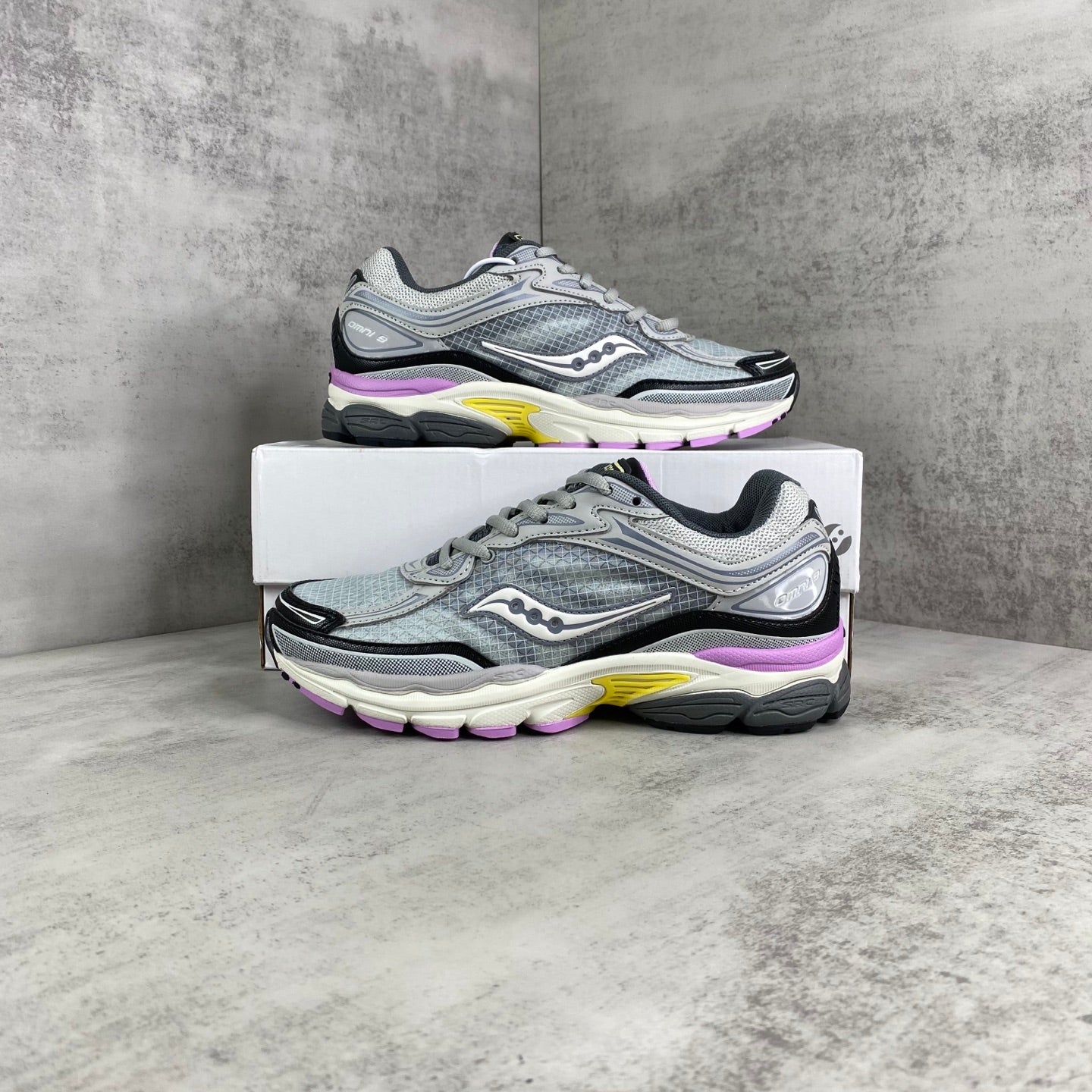 SAUCONY OMNI 9