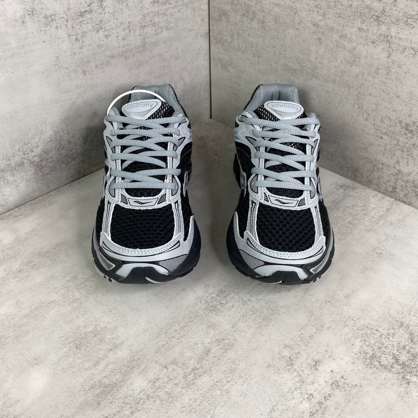 SAUCONY OMNI 9