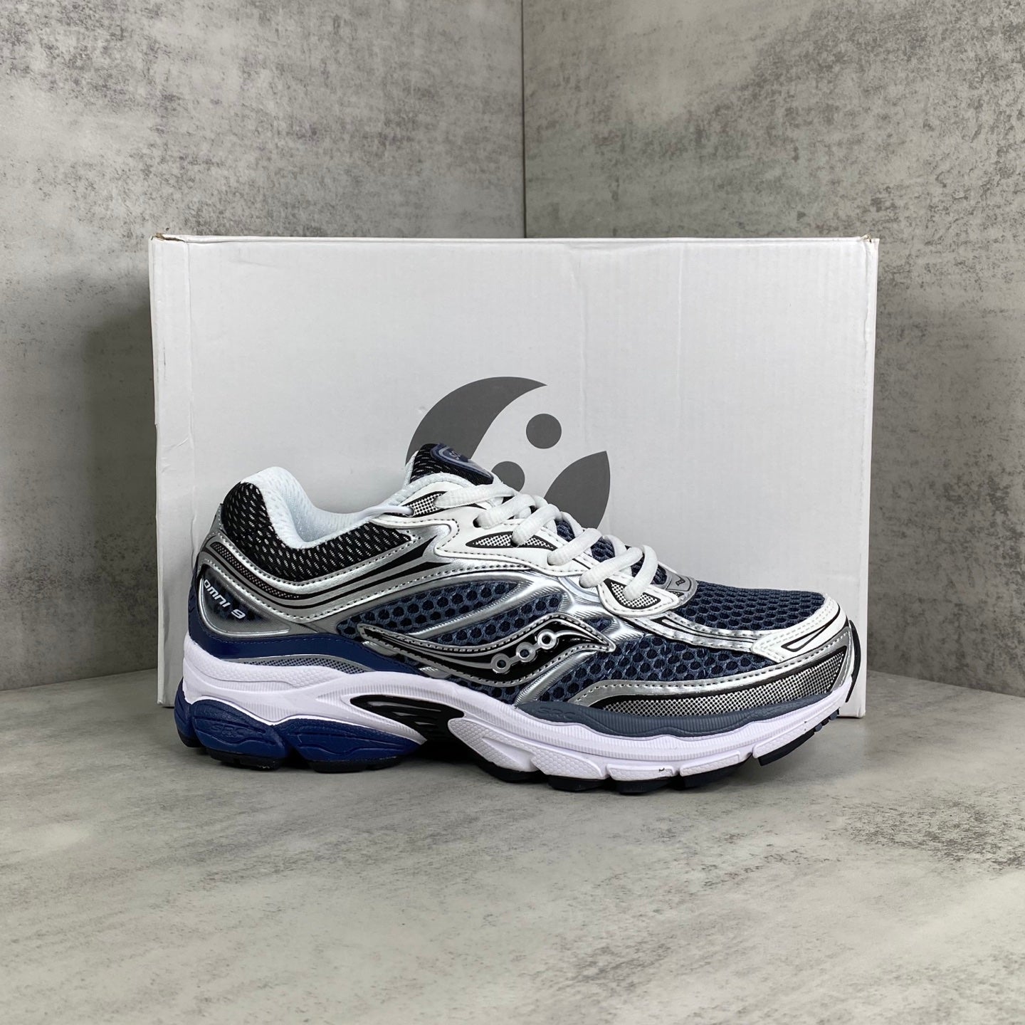 SAUCONY OMNI 9