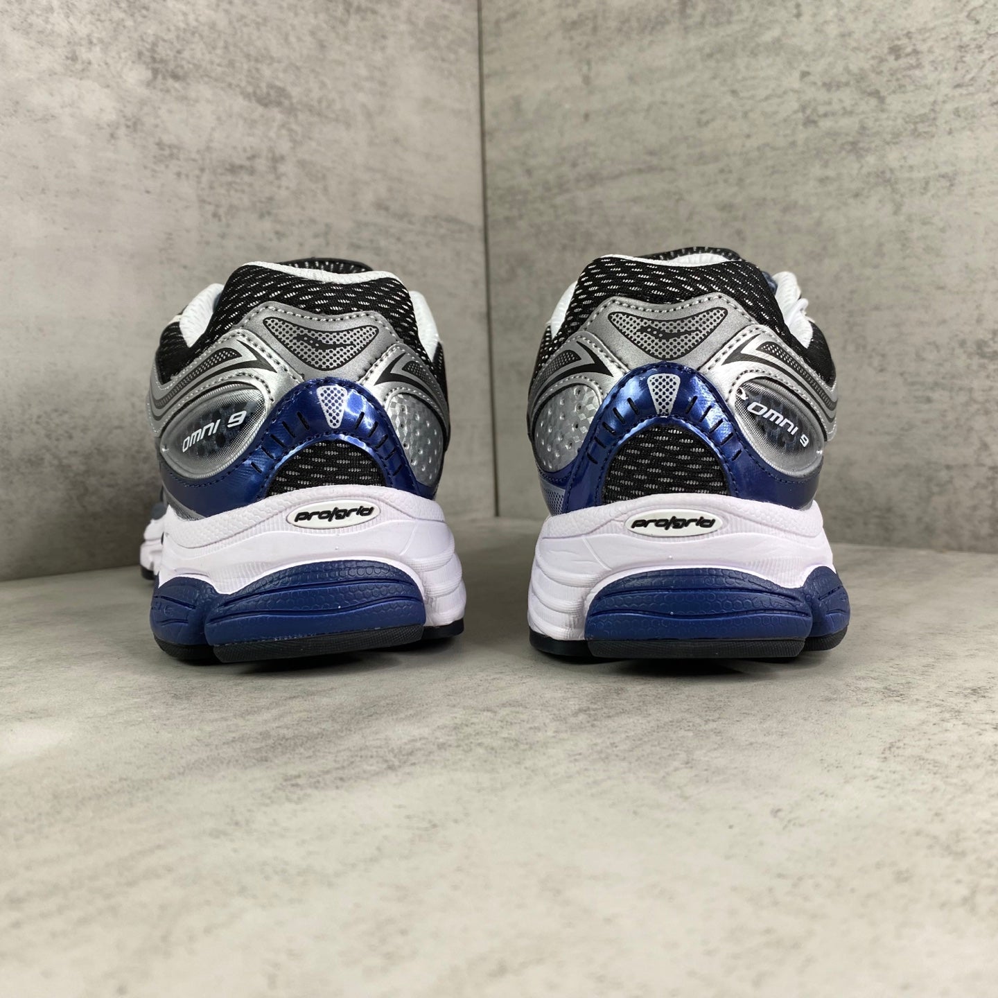 SAUCONY OMNI 9