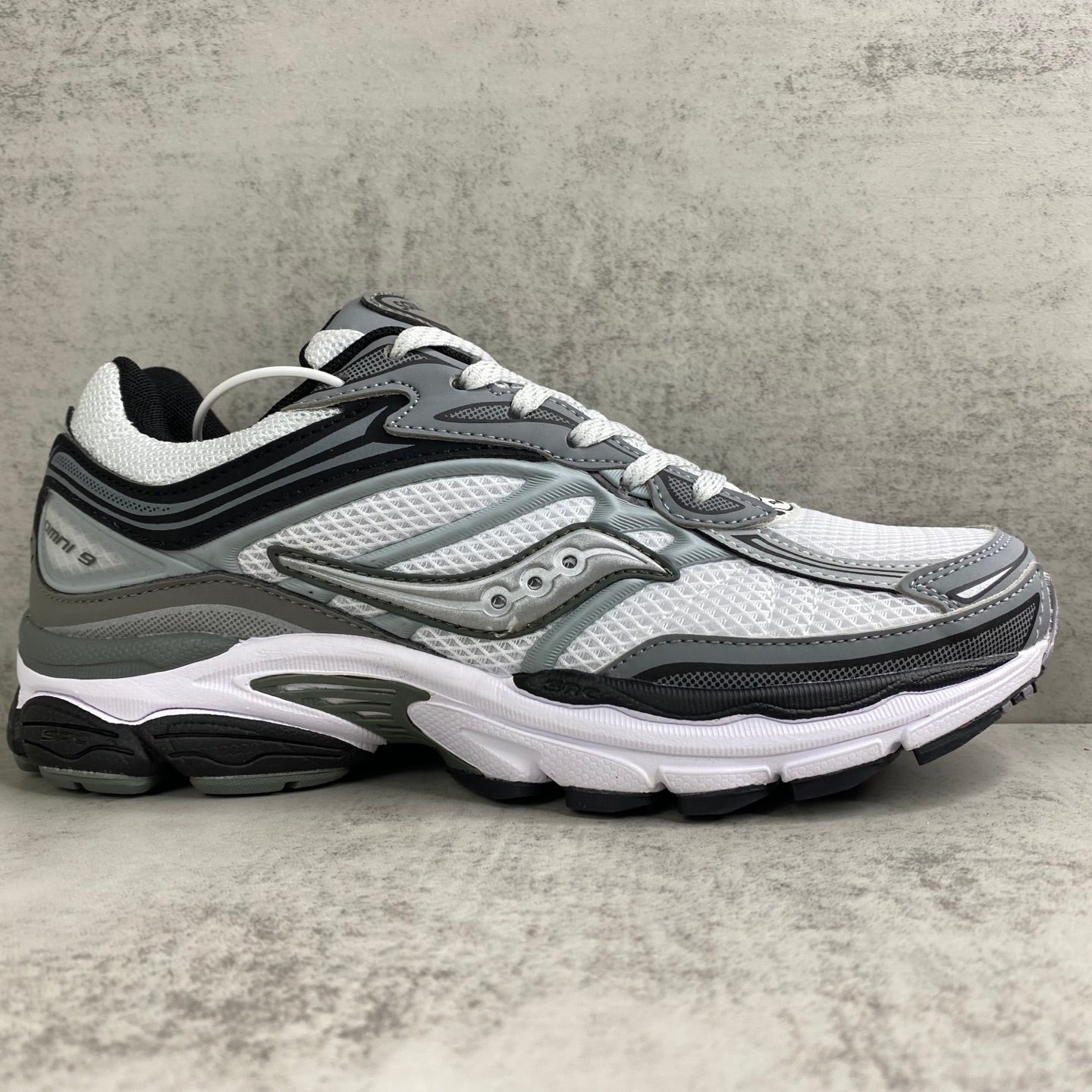 SAUCONY OMNI 9