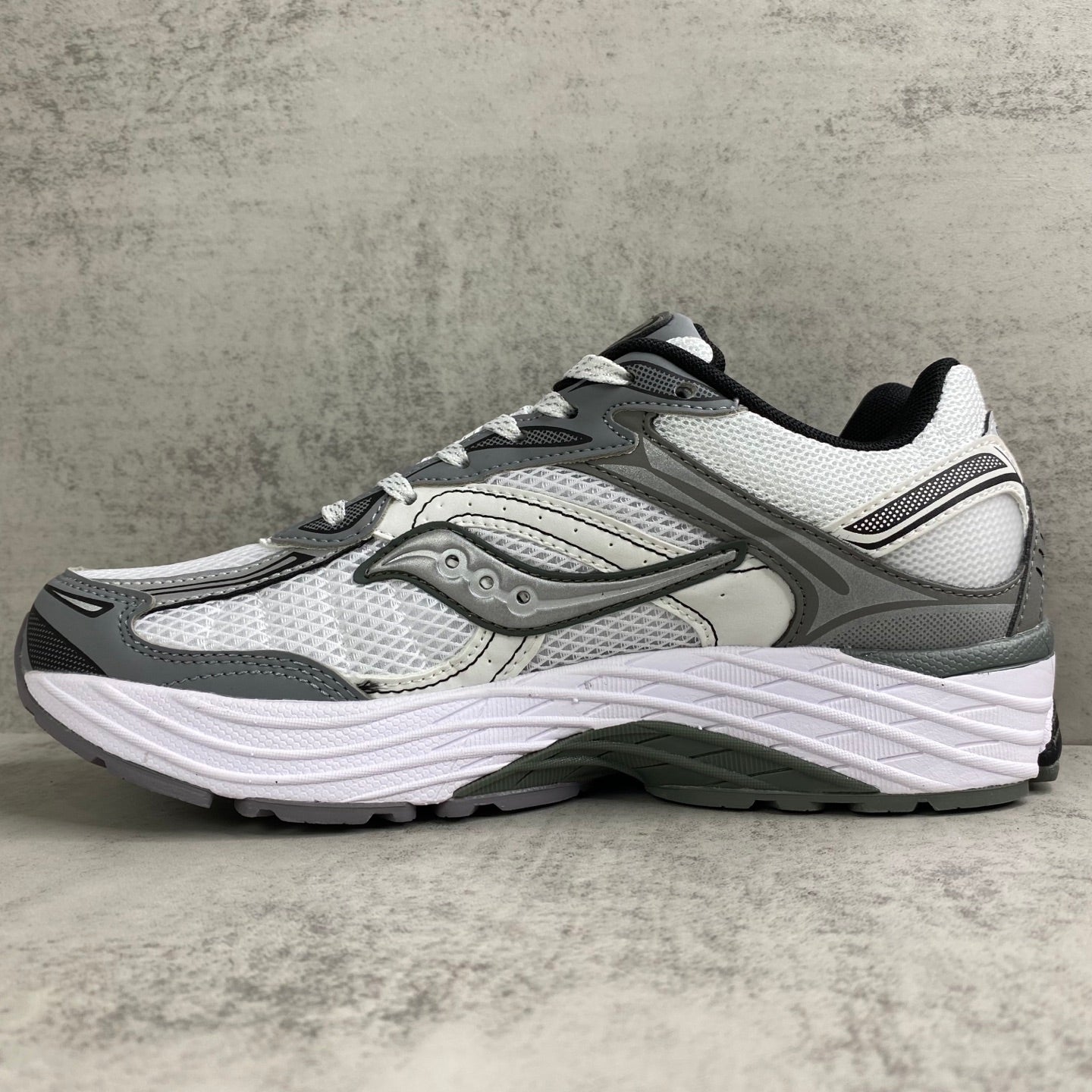 SAUCONY OMNI 9