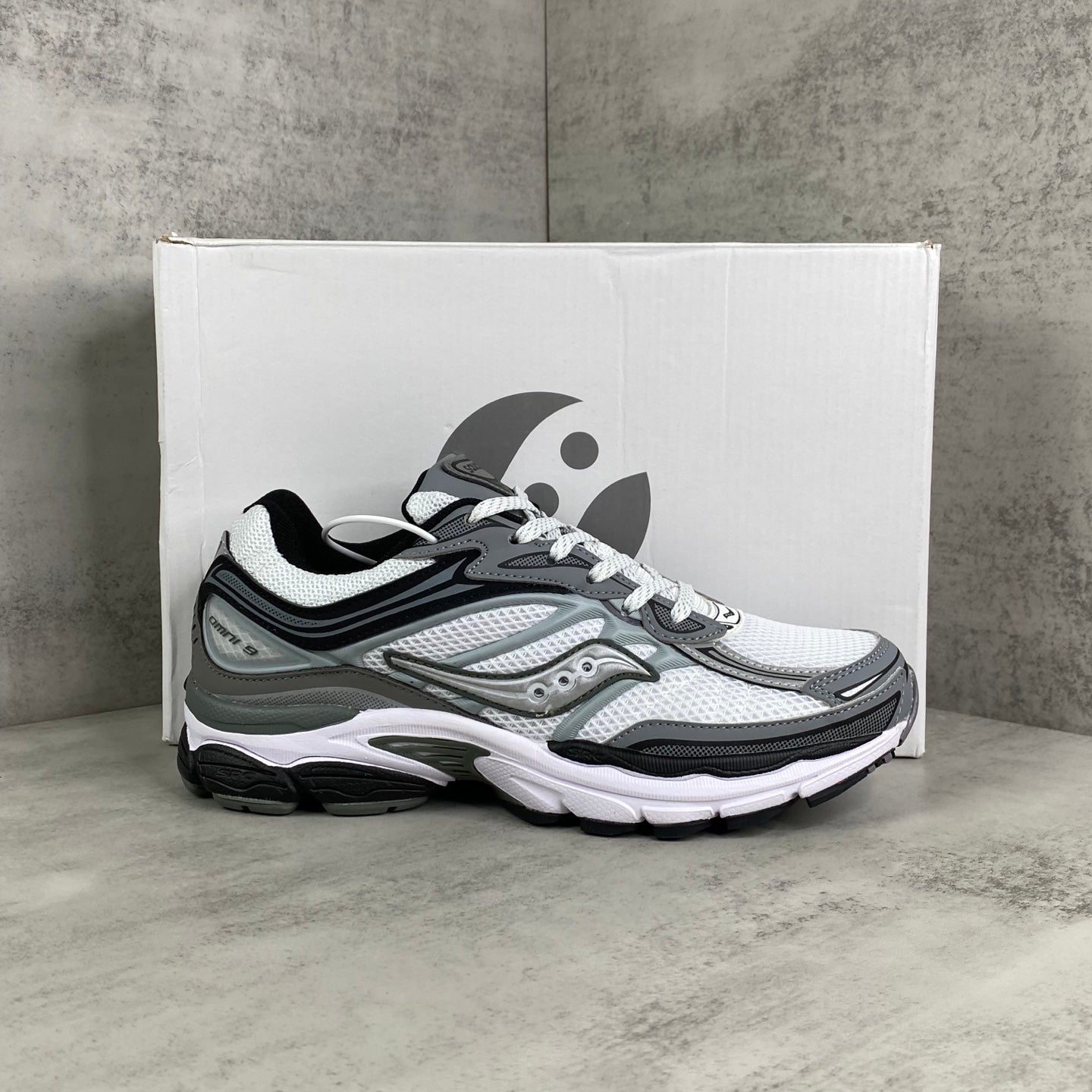 SAUCONY OMNI 9