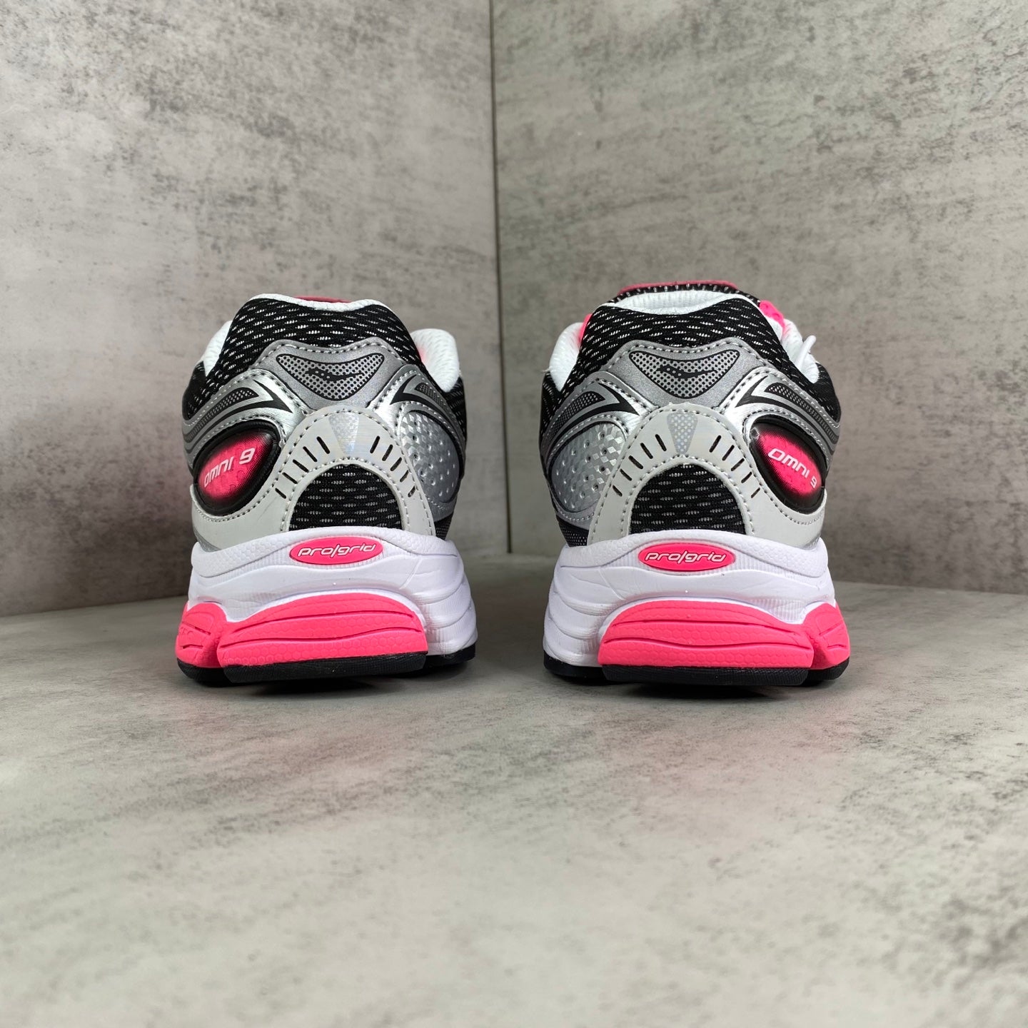 SAUCONY OMNI 9