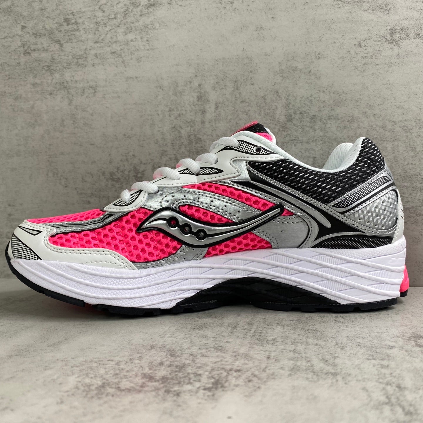 SAUCONY OMNI 9