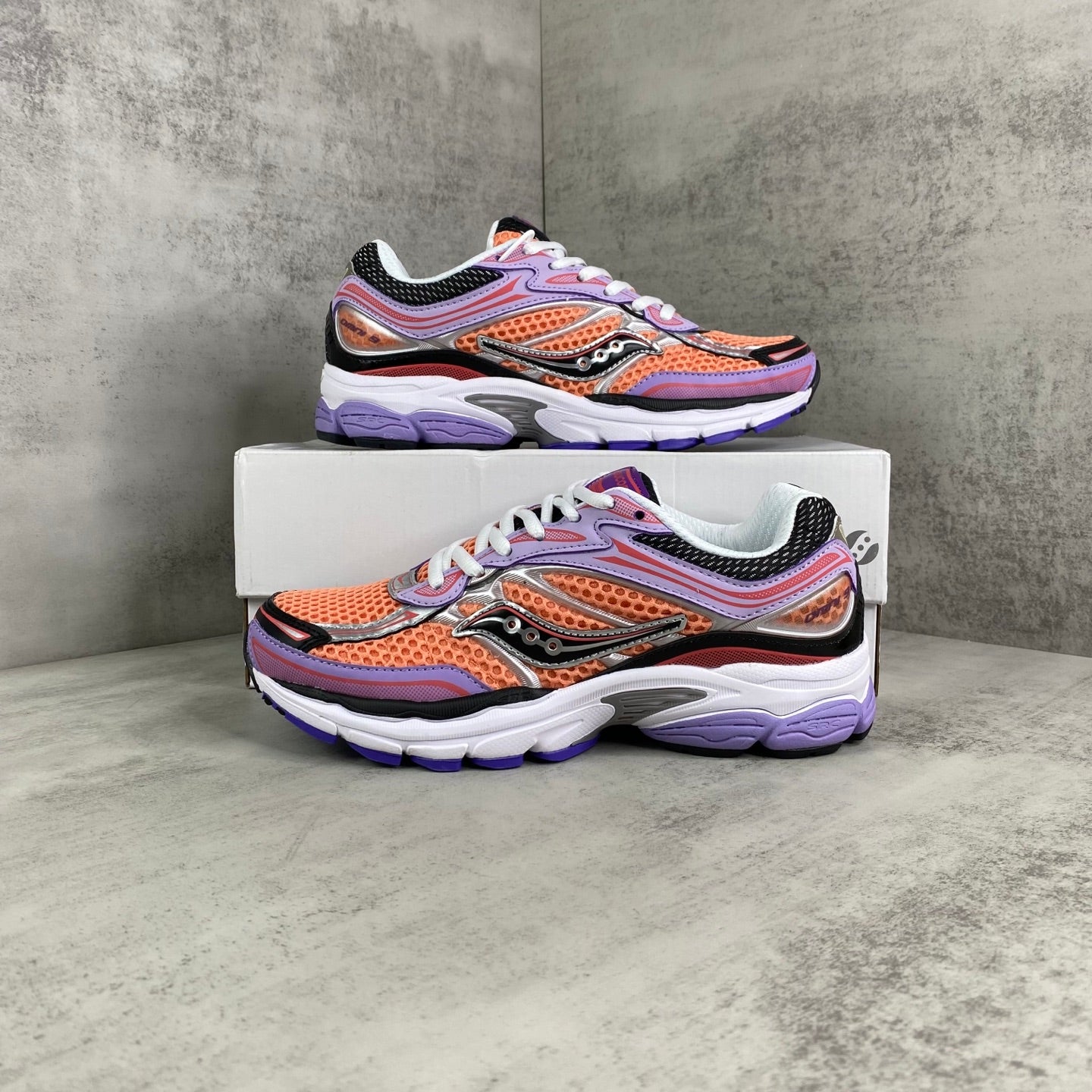 SAUCONY OMNI 9