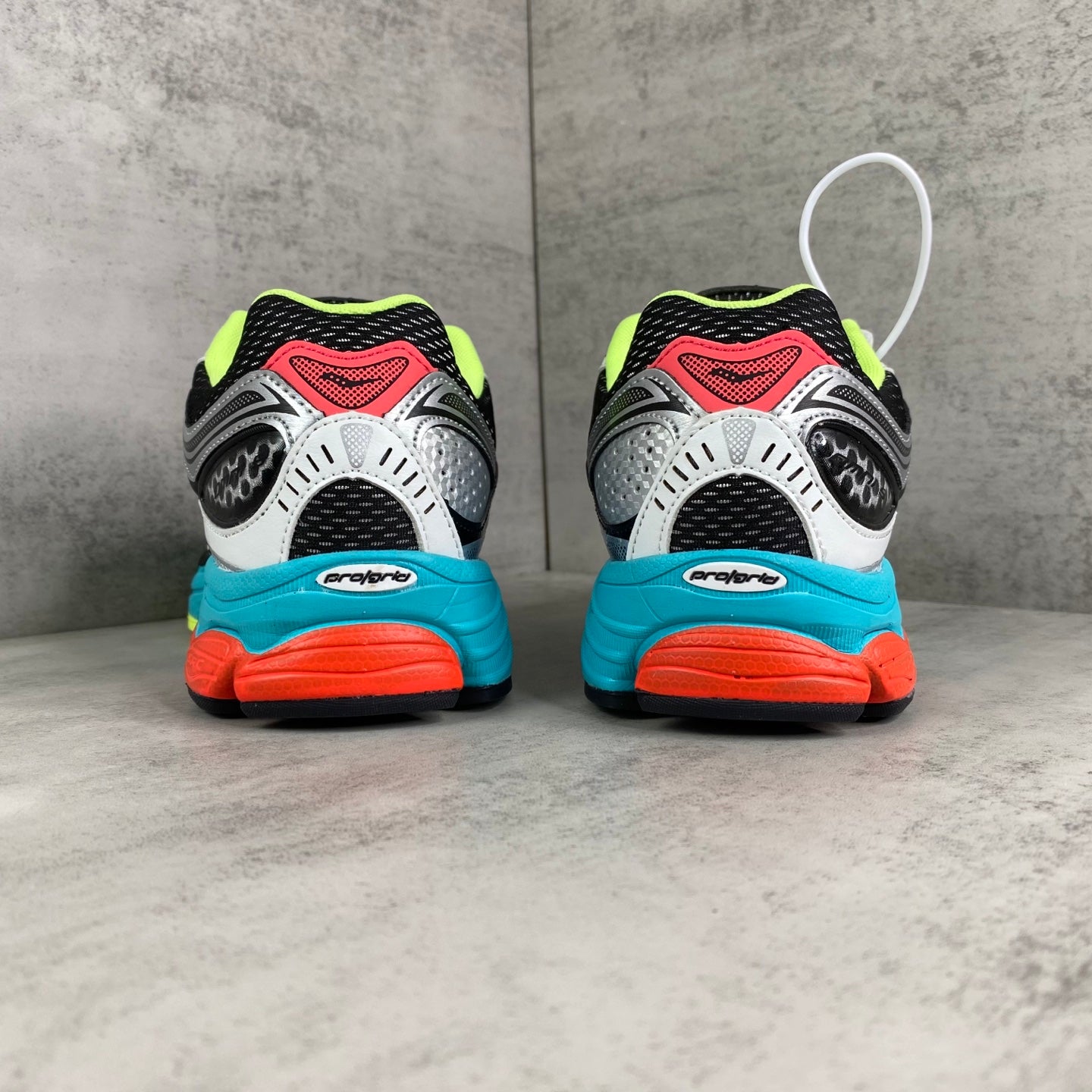 SAUCONY OMNI 9
