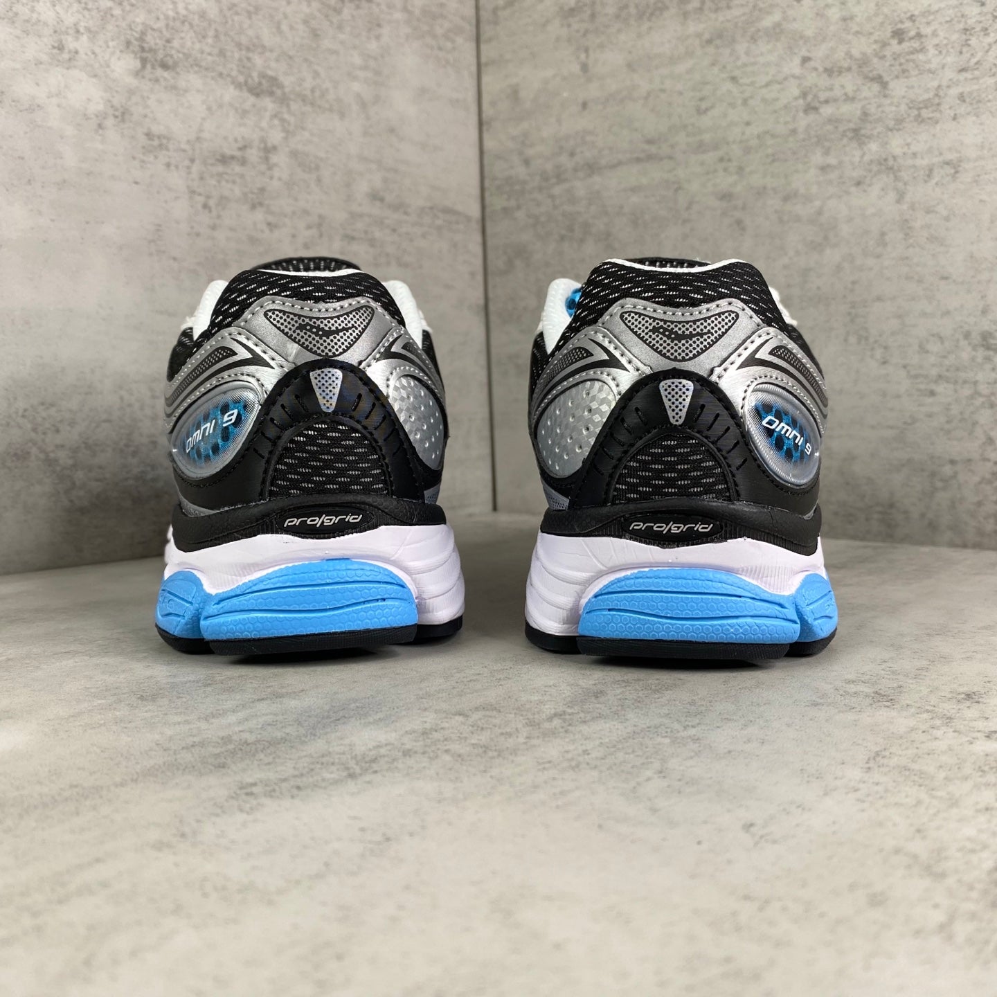 SAUCONY OMNI 9