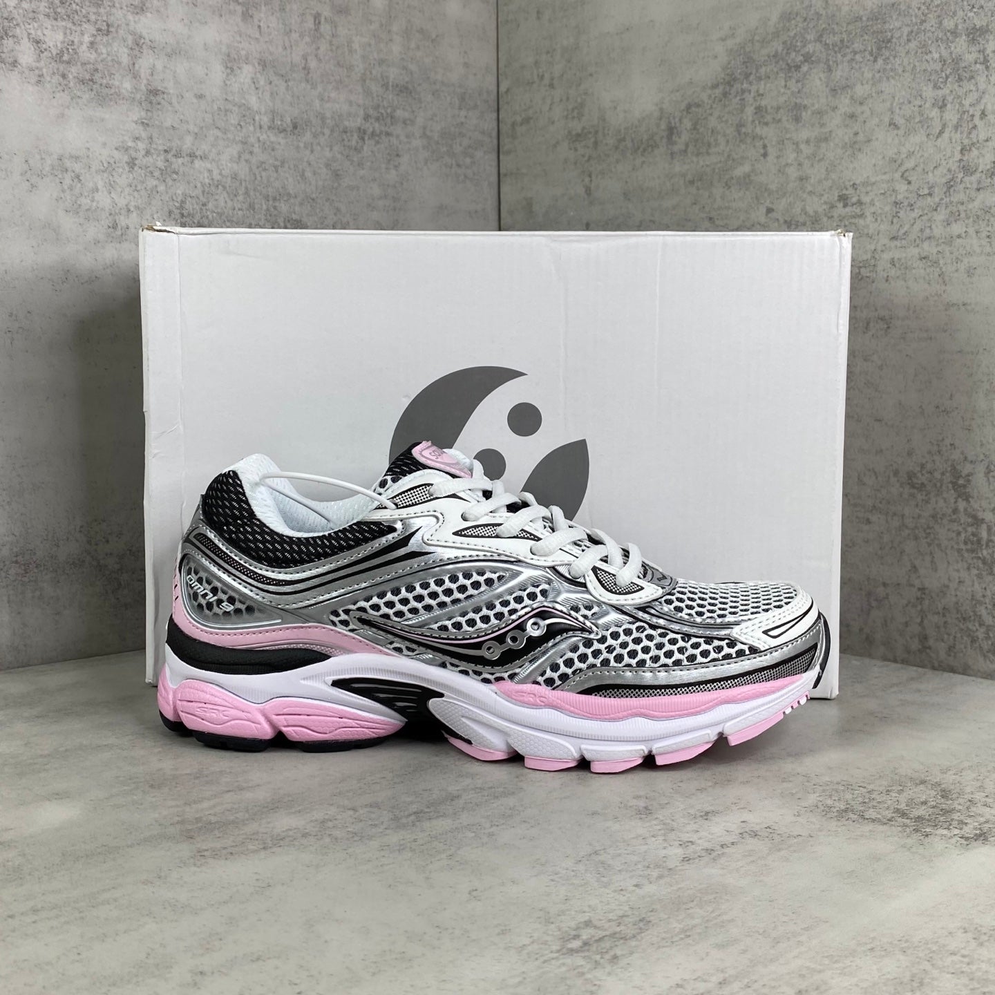 SAUCONY OMNI 9