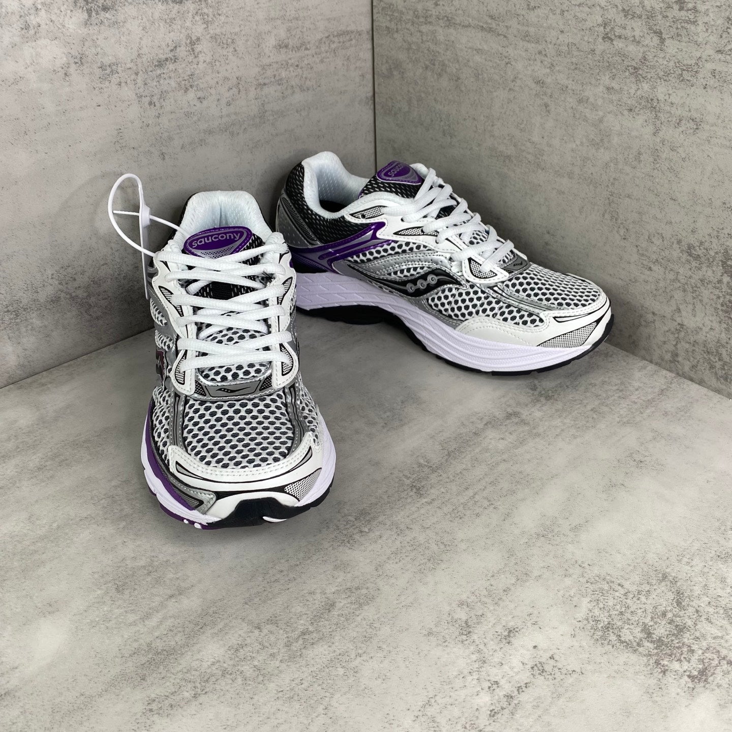 SAUCONY OMNI 9