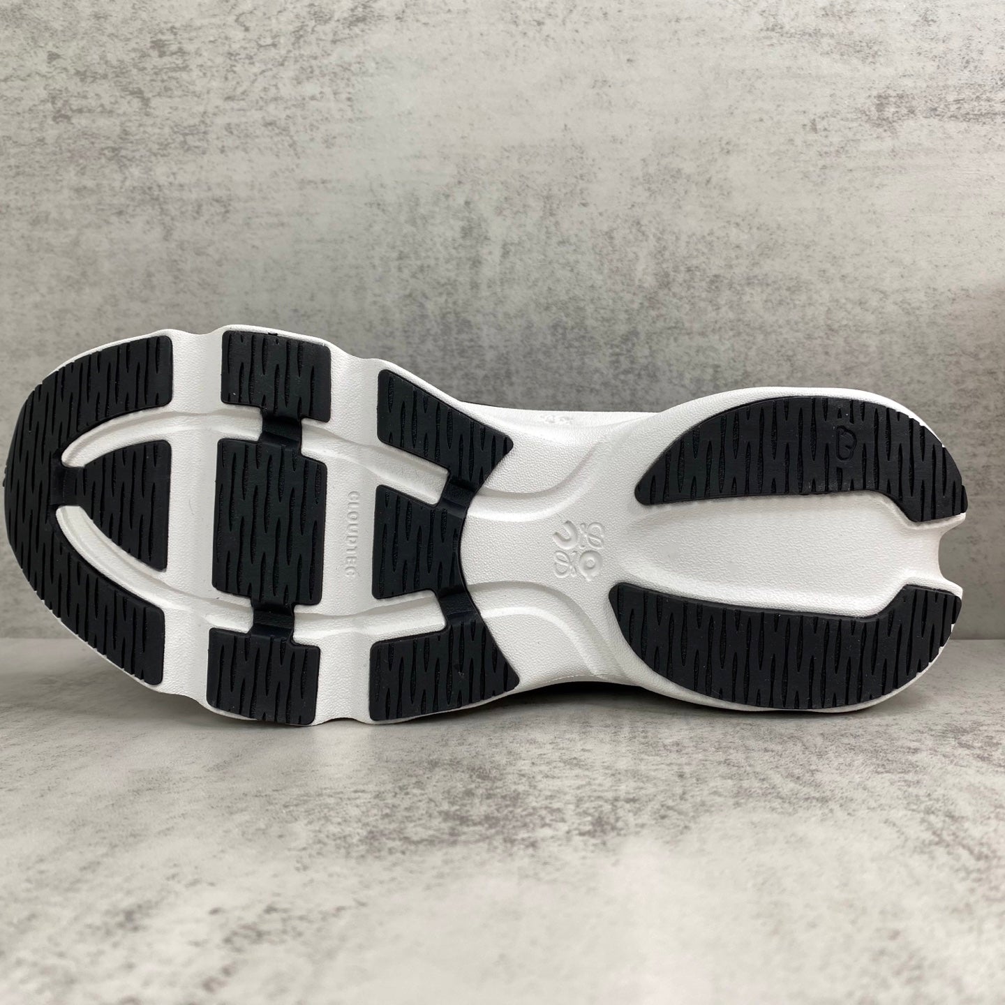 ON x LOEWE